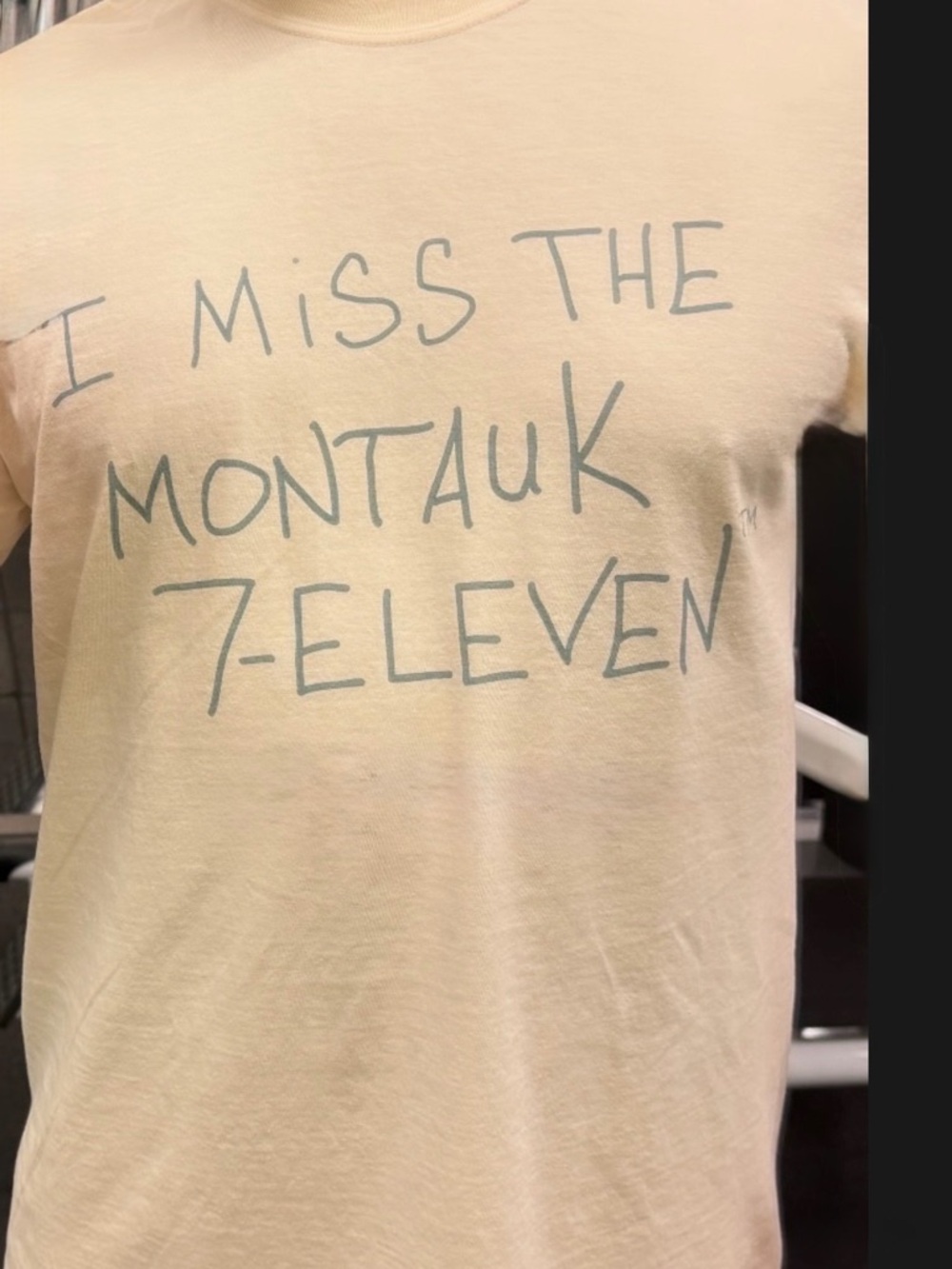 Chateau Montauk 7-Eleven Graphic Tee Cream Limited Drop Size L Summer House NWT